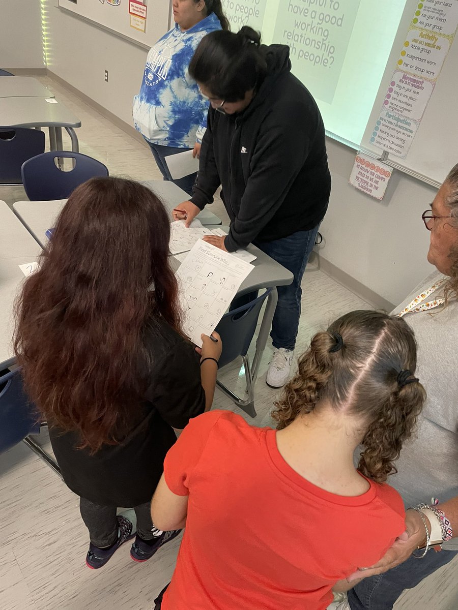 stephcuddy's tweet image. Our Family &amp;amp; Community class practicing collaboration by completing their “Find someone who” sheets ✍️ #collaboration #buddyclass #worktogether @DeniseAyres13 @SchoolTemple