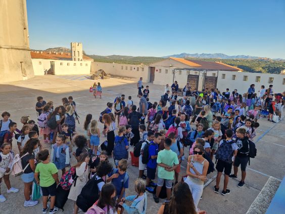 Mairie de Bonifacio (@mairiebonifacio) on Twitter photo En ce jour de rentrée, le Maire <a href="/OrsucciJC/">Jean-Charles ORSUCCI</a>, la 1è Adjointe Odile Moracchini et le Directeur du Pôle Enfance - Jeunesse - Solidarités Michel Nicolai ont eu le plaisir d'accueillir M. Santoni, Inspecteur de l'Académie de Corse, venu découvrir les écoles primaires de Bonifacio. 1/3 En ce jour de rentrée, le Maire <a href="/OrsucciJC/">Jean-Charles ORSUCCI</a>, la 1è Adjointe Odile Moracchini et le Directeur du Pôle Enfance - Jeunesse - Solidarités Michel Nicolai ont eu le plaisir d'accueillir M. Santoni, Inspecteur de l'Académie de Corse, venu découvrir les écoles primaires de Bonifacio. 1/3