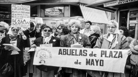 jesusescobarnqn's tweet photo. La vice de Milei dijo que Estela Carlotto era “un personaje siniestro”. 
Las Abuelas, institución que preside Carlotto, en titánica búsqueda ya encontraron 133 nietos apropiados por los represores. 
Siniestros son los militares defendidos por Villarruel, que robaron esos niños/as https://t.co/JArEruLYhc