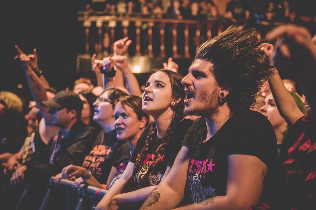 ZSKberlin's tweet photo. True story! Das hier ist die Band BLIGHT!
Sängerin Miesche und Gitarrist Matteo kennen wir schon seit vielen Jahren, weil die beiden wirklich zu fast jedem Konzert von uns kommen. Ganz egal wo wir spielen. Als sie uns irgendwann erzählt haben, dass sie selbst auch eine Band haben https://t.co/j6wQwZMiRj