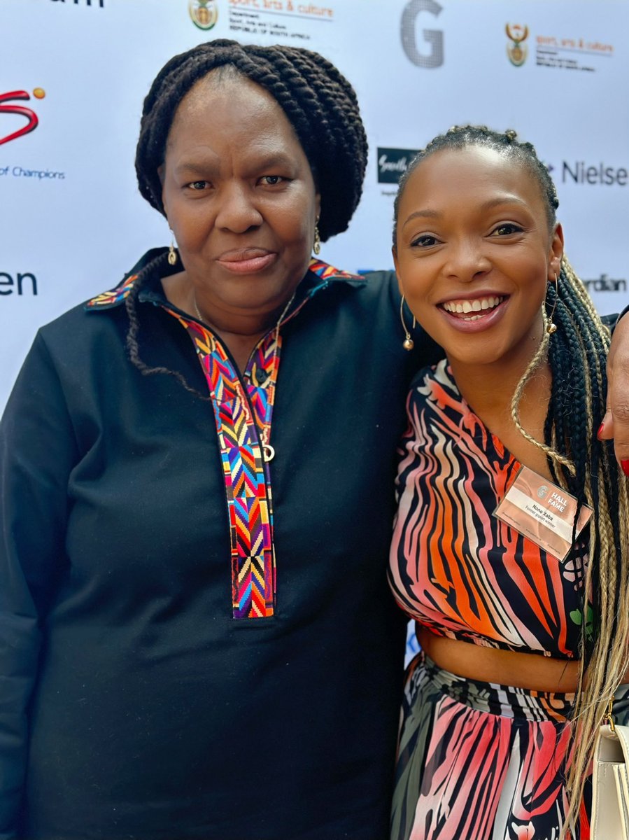 Nothing more precious than taking a moment to honor those who inspire us. Thank you @KassNaidoo @gsport4girls @Momentum_za and @SportArtsCultur for affording us such moments… I’m taking it in with gratitude #PowerOfRecognition #gsport18