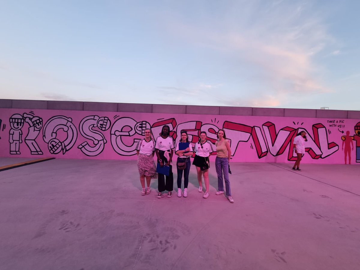 lhtoccitanie's tweet photo. 2ème édition du @RoseFestival 
Nos étudiants de 2ème année de #btstourisme y participent une nouvelle fois avec des missions variées : sondage auprès des festivaliers, point info et contrôle billetterie, médiation et accompagnement de groupes en journée sur le site. https://t.co/DH0yxBtMmU