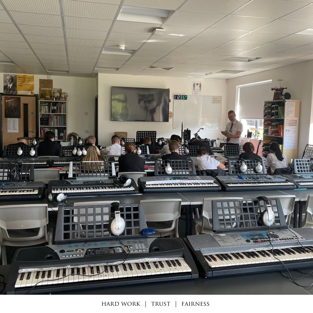 TanfieldSchool's tweet image. We were delighted to welcome back our Team Tanfield staff and students today. We would like to extend a particularly warm welcome to our new year 7 students, who have already demonstrated our core values of hard work, trust and fairness. 

#teamtanfield #newacademicyear