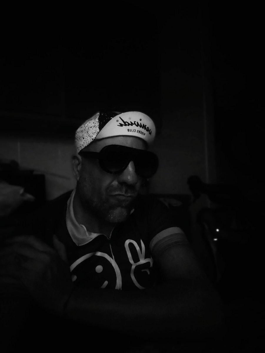 converse_BCN's tweet photo. The cycling 
#vilassardemar #vdm #maresme #maresmenc #venividi #ciclisme #cycling #ciclismo #foto #photo #photography #Selfiee #selfi https://t.co/7BxGiPztYQ