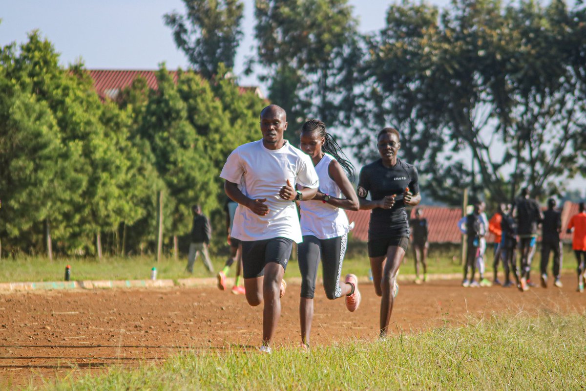 LagatJustin's tweet image. Doing some pacing work today at the track. Thanks for the pictures @AlexKariankei #marathon #Marathontraining #keepingfit
