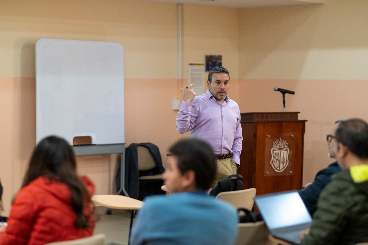 utplinvestiga's tweet photo. 3⃣0⃣investigadores de la @utpl fortalecen sus habilidades en #PropiedadIntelectual con @CEDIAec .
La PI impulsa la innovación y protege ideas creativas. Orgullosos de nuestro equipo. 💪🏻 #UTPLInvestiga 🚀 https://t.co/tG8sctgnAw
