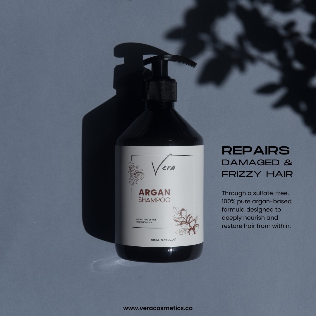 Veracosmetics1's tweet photo. Our natural formula is created with organically extracted pure argain oil to provide an authentic solution for damaged and frizzy hair.

Contact us to experience the care your hair deserves. 

#VeraCosmetics #Haircare #ArganShampoo #Hairtransformation https://t.co/VuDfLbDMWS