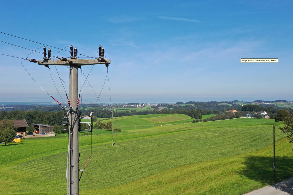 Die Strombezüger der TB Waldkirch können beruhigt sein. Die Strompreise 2024 konnten gesenkt werden.  Waldkirch kann die Preise um rund 12.5 % senken (entgegen anderslautenden Publikationen). Mehr dazu: waldkirch.ch/DE/52/Aktuelle… 
Preise 2024 ow.ly/nomo50PHWTF
