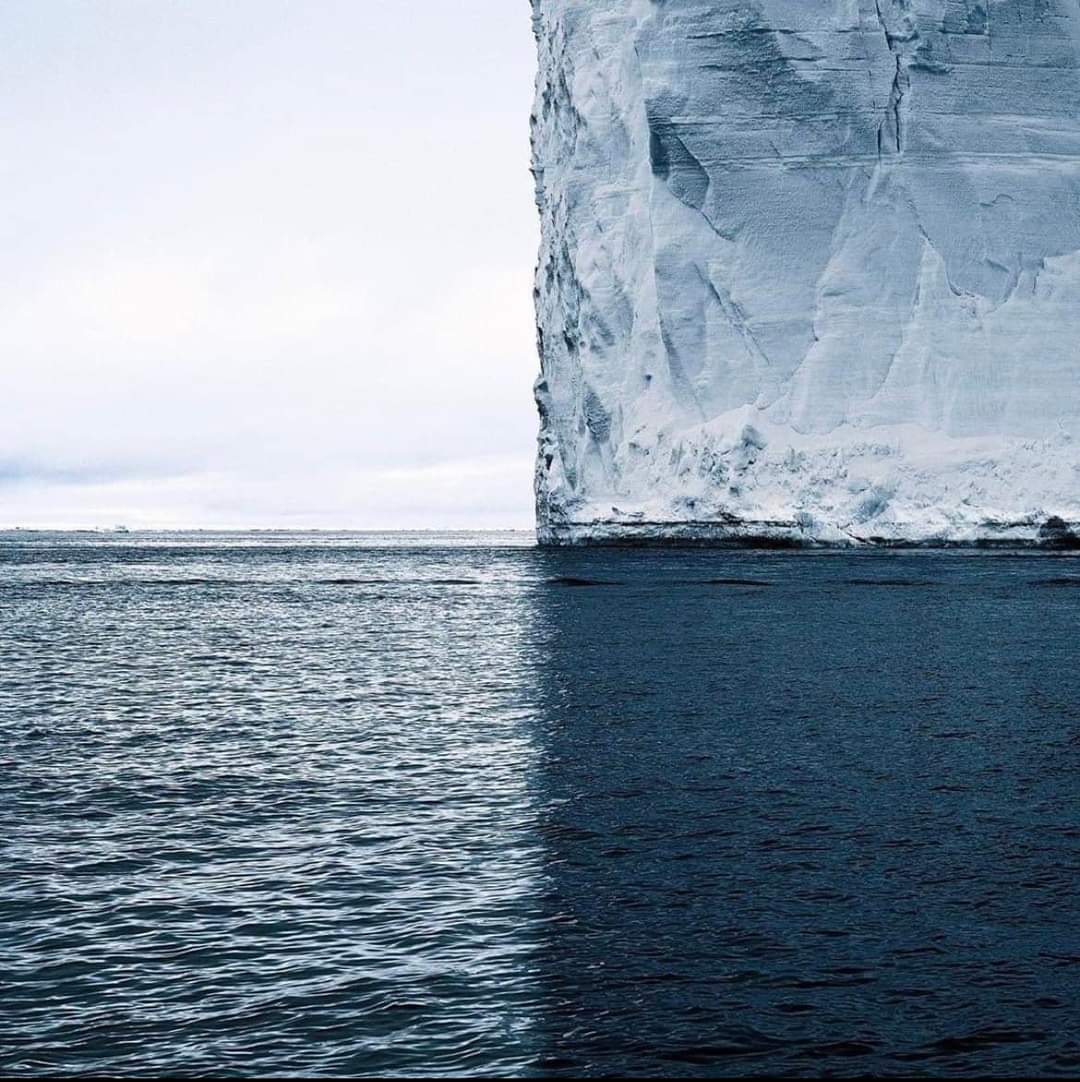 4 shades of blue captured in a single image in Antarctica