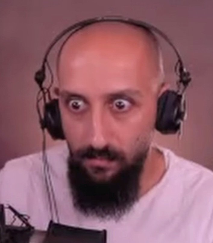 DreadedDripp's tweet photo. When you shoot another Pirate and the bullets register...
#SeaOfThieves #HitRegistration
#InAreasOfIntenseAction #SoTProblems 🏴☠️💀 https://t.co/uU0fLgnLbT