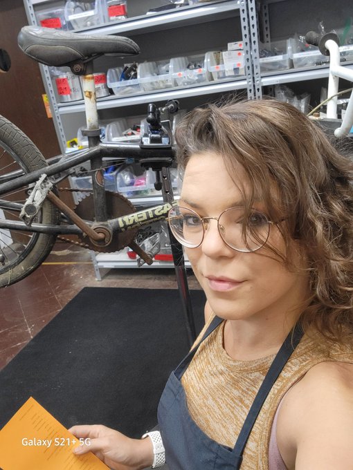 The best way to learn is by doing! Right??..  I've been volunteering at our local bike shop the past<a href="/tag/hotmombod"class="tags"><span>#hotmombod</span></a>