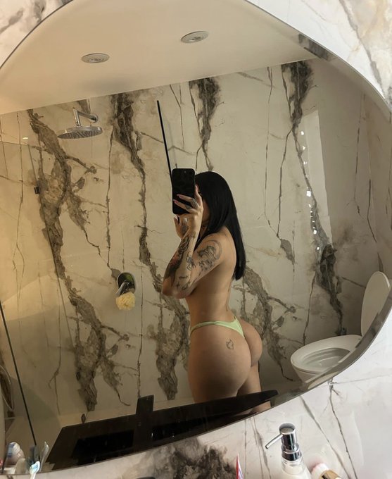 👀me quieres ? https://t.co/oH1jsBXILW