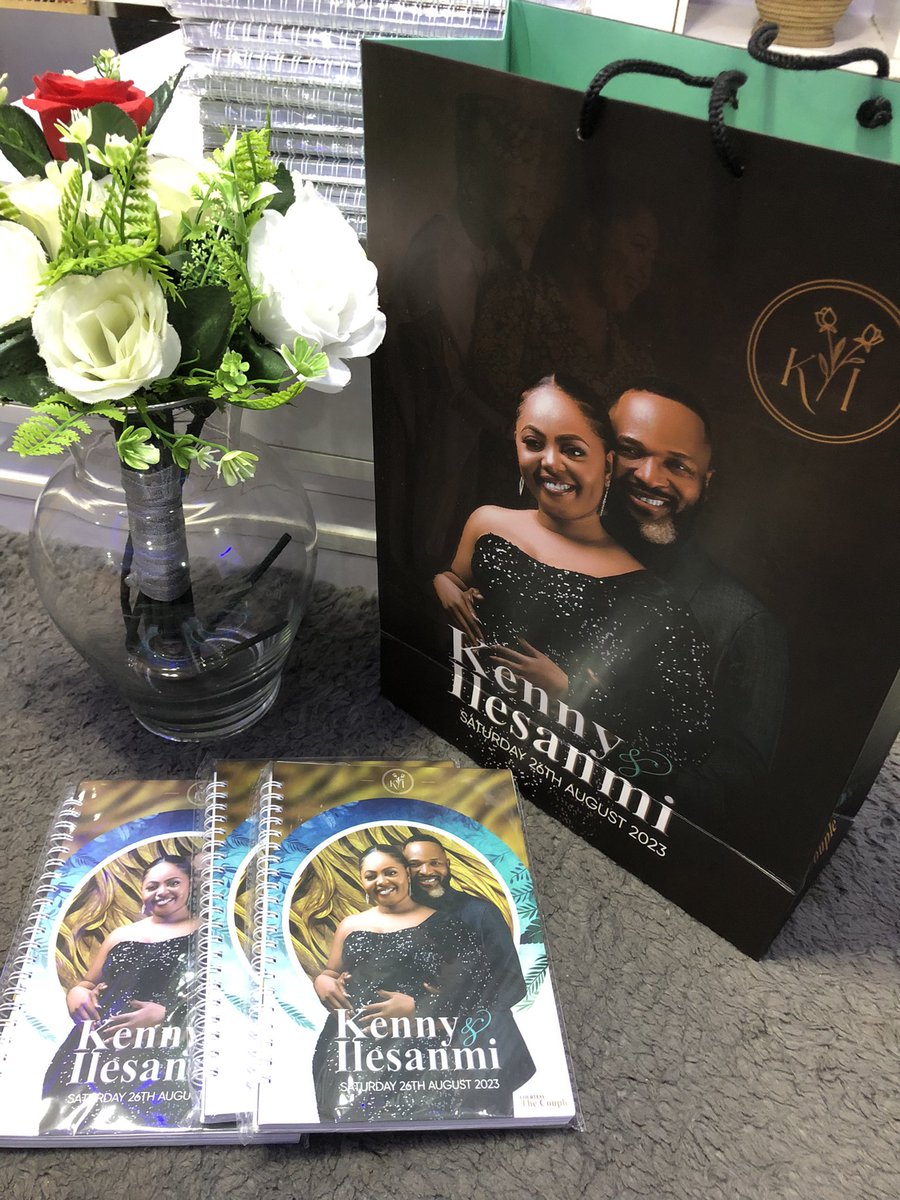 Lea_Motifz's tweet photo. PRODUCT DESCRIPTION: WEDDING SOUVENIR PACKAGE (CUSTOMISED A3-SIZE BAG, CUSTOMISED A5-SIZE NOTEPAD, MONOGRAM ON FACE TOWEL)

Connect with us and let’s give your event a good lift…..we are always happy to be of service 🤝

#printing #packaging #branding #product #design #weDeliver https://t.co/qCCGqW2mja