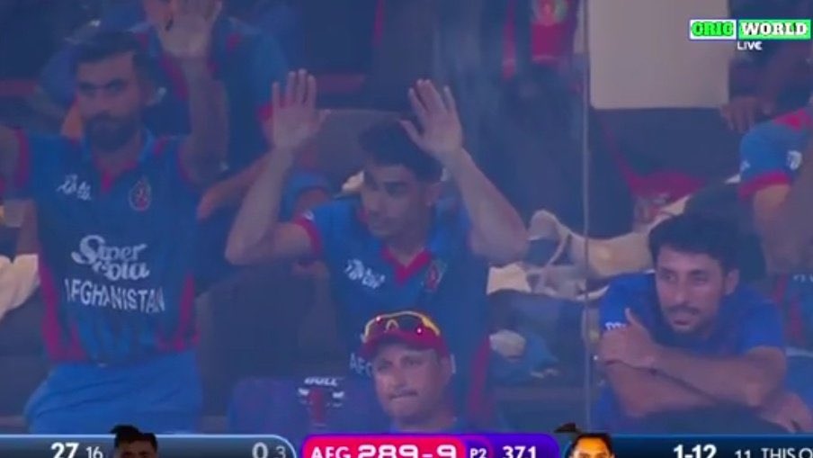 iMShami_'s tweet photo. They fought hard and at least they tried at the end result was not in their favour. Can feel for you guys💔.

#SLvsAFG | #AFGvsSL | #AsiaCup https://t.co/EcySasNzTI