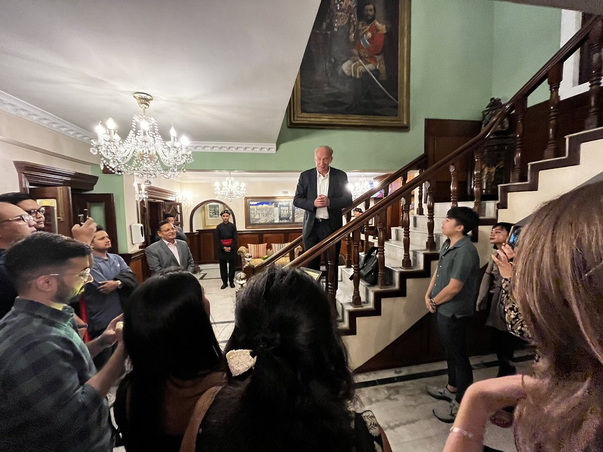 <a href="/KASMediaAsia/">KAS Media Programme Asia</a>’s Ansgar Graw welcoming the delegates of this year’s Adenauer Media Leadership Academy in Nepal. #AMLA2023