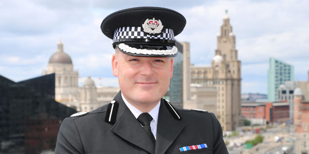 We have appointed a new Deputy Chief Constable following a competitive selection process.

Assistant Chief Constable (ACC) Jonathan Roy, from Merseyside Police, will take over from Deputy Chief Constable Emma Barnett, KPM, when she retires in December.

orlo.uk/bawLH