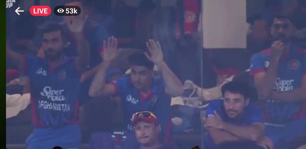 IamNava21's tweet photo. @rashidkhan_19  champ don't deserve this 😶 . 
Very close 
#AFGvsSL https://t.co/TsrPA53bBl