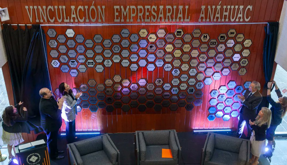 anahuac's tweet photo. #SomosAnáhuac ¡Construyendo relaciones que impulsan el éxito! 👏🏼 Inauguramos del Muro de Vinculación Empresarial, un espacio que refleja nuestra alianza con el sector productivo, fortaleciendo la competitividad y el desarrollo 🙌🏼
https://t.co/Aqmm59e4gb https://t.co/W9oxXBqXkq