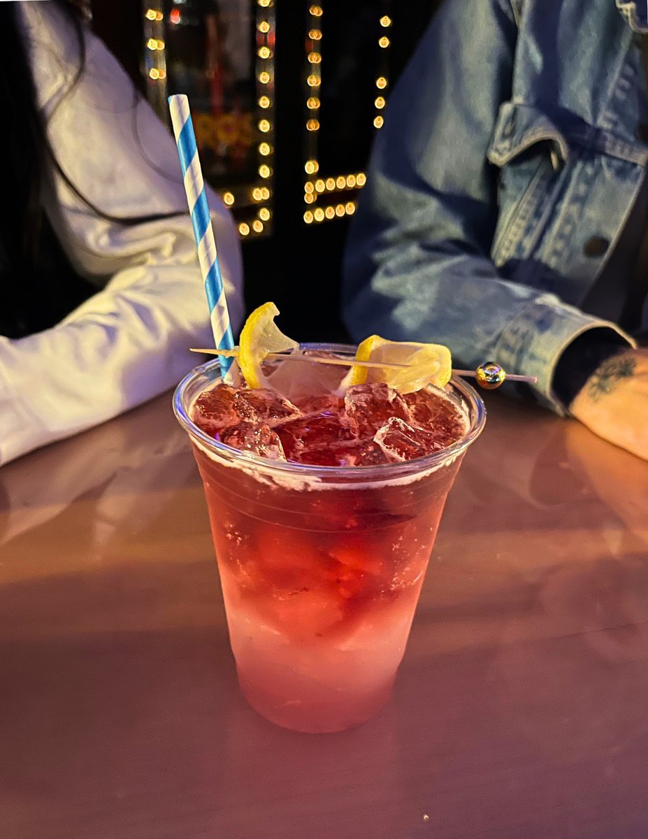 roc_cinema's tweet photo. Life's too short for boring drinks. Sip back &amp; relax at Roc Cinema as we bring your cocktail of choice right to your seat! 🍹🌟 

To view our custom food &amp; drink menu, visit: https://t.co/f8ha30aYa8
.
.
.
#movienight #rocny #cocktails https://t.co/pR5yVRiGtd