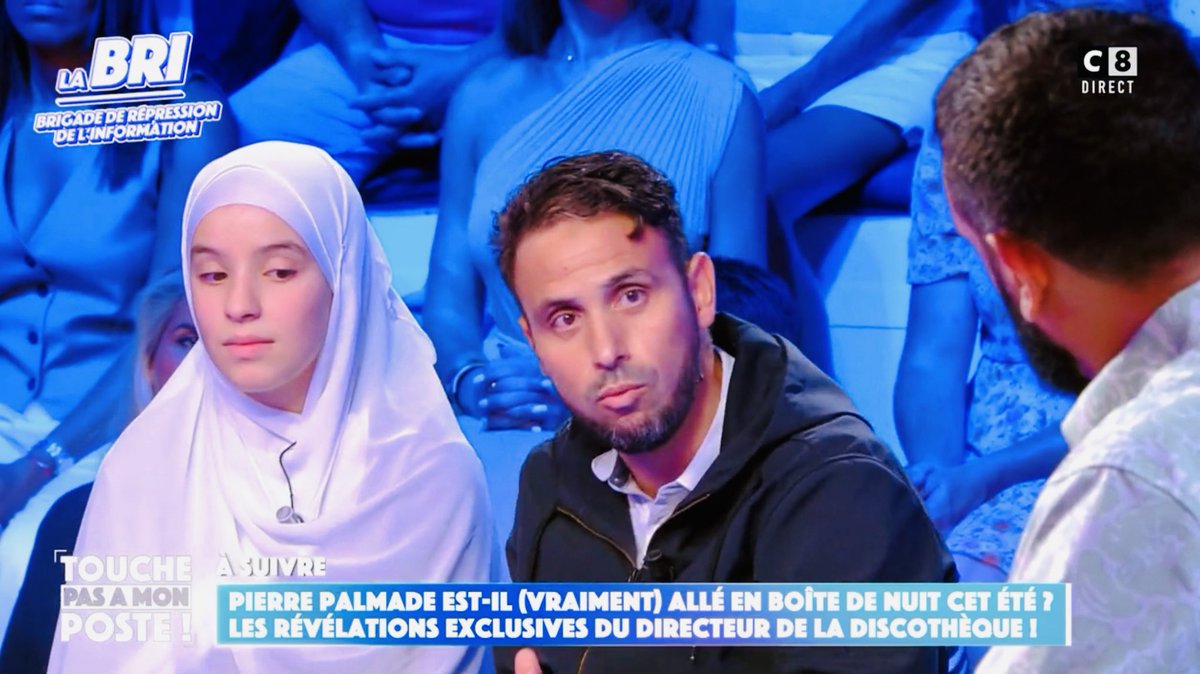 Aminelkhatmi's tweet image. Depuis hier, l’image de cette jeune fille me hante. Le regard vide, enfermée dans une prison de soie, elle écoute, silencieuse et absente, un père bavard et verbeux récitant sans bégayer tous les arguments des islamistes. Qui peut croire que c’est un choix ? Une liberté ? Un…