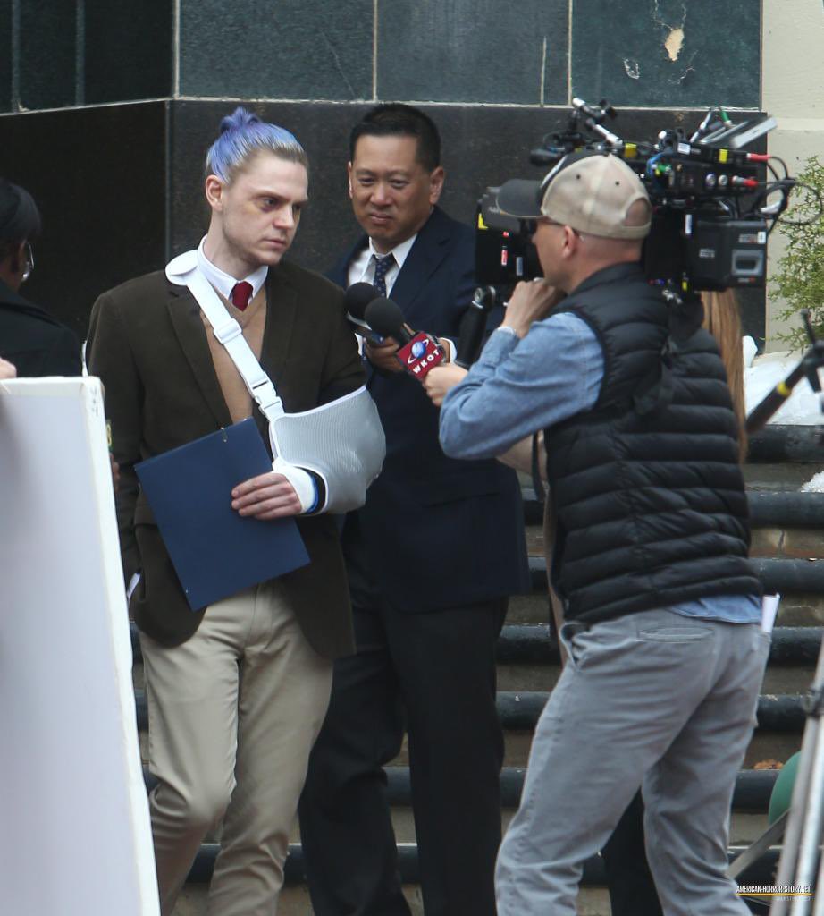 xbitterxswt's tweet photo. These were the first images of Evan recording #AHS7, they still didn’t know who his character was. https://t.co/lB8FeIYSOy