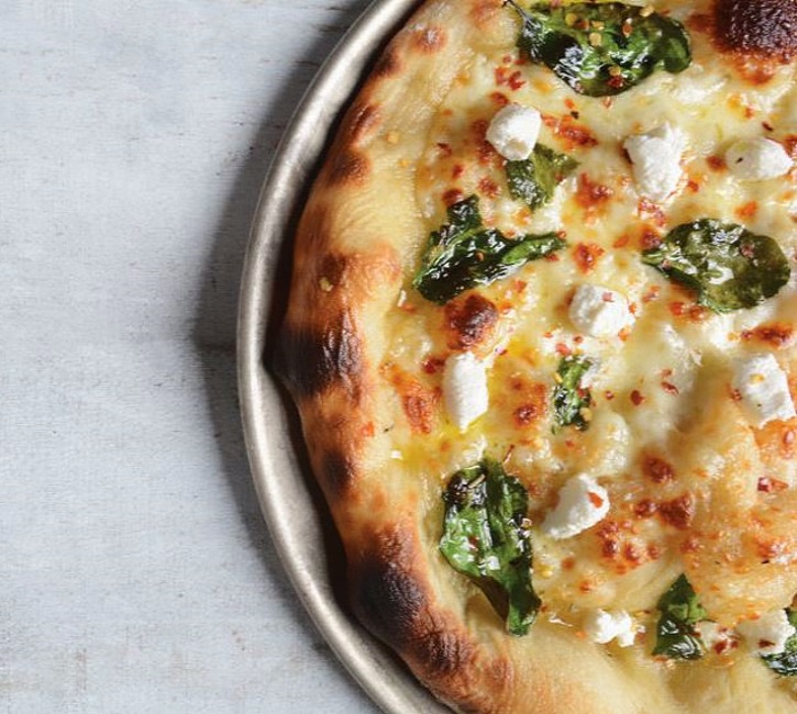Cheesy Pizza Time! 🍕
#cheesepizzaday pizzatoday.com/recipes/pizzas…