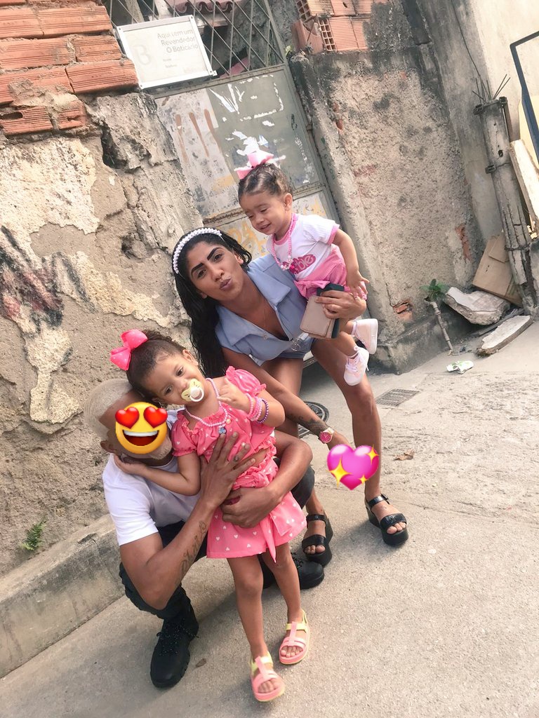 a_30_doppz's tweet photo. Abençoado eu sou....Mulheres da minha vida ♥️👨‍👩‍👧‍👧💪🥰🥰🥰 https://t.co/aYG6Oko4M2