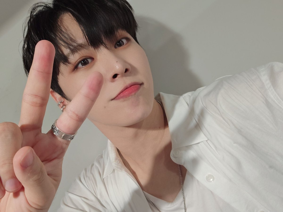 XEED_OFFICIAL's tweet photo. #DOHA ) 오늘 프로모션 활동 첫날 무사히 완료! 보고싶던 그리니들도, 처음 보는 분들도 반가웠어요! 9월도 잘 부탁드립니당🌱 
プロモーション活動初日、無事完了！ 会いたかったグリニーたちも、初めて会う方々もあえて嬉しかったです！ 9月もよろしくお願いします🌱💚

#XEED #씨드 #도하 #박도하 https://t.co/db5k5J54il