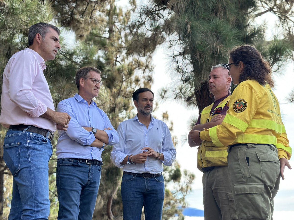 Lope_afonso's tweet photo. Gracias presidente @NunezFeijoo por tu constante compromiso con esta tierra. 

Es fundamental establecer una base permanente de medios aéreos en Canarias para actuar de manera inmediata en los incendios. 

Tenerife saldrá adelante. https://t.co/w5YWfZrCDk