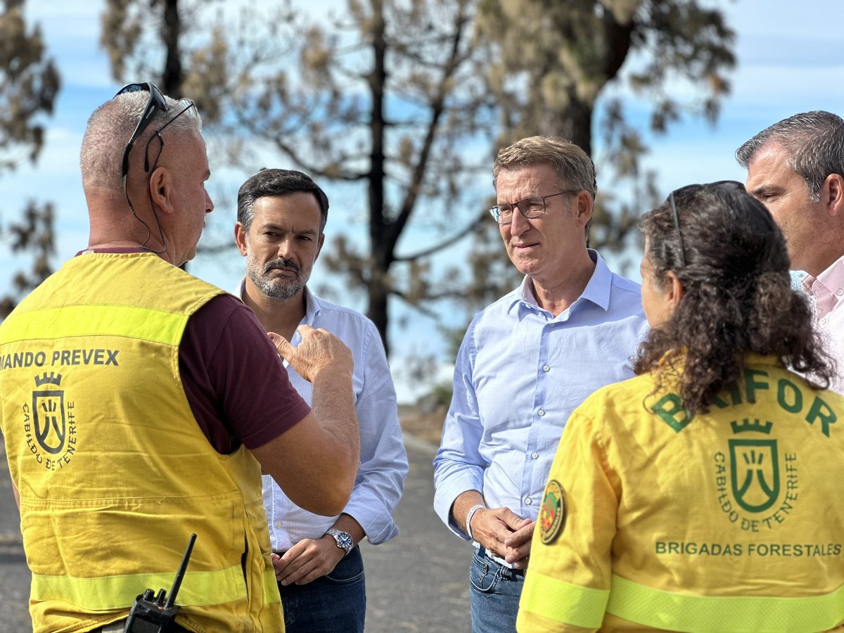 Lope_afonso's tweet photo. Gracias presidente @NunezFeijoo por tu constante compromiso con esta tierra. 

Es fundamental establecer una base permanente de medios aéreos en Canarias para actuar de manera inmediata en los incendios. 

Tenerife saldrá adelante. https://t.co/w5YWfZrCDk