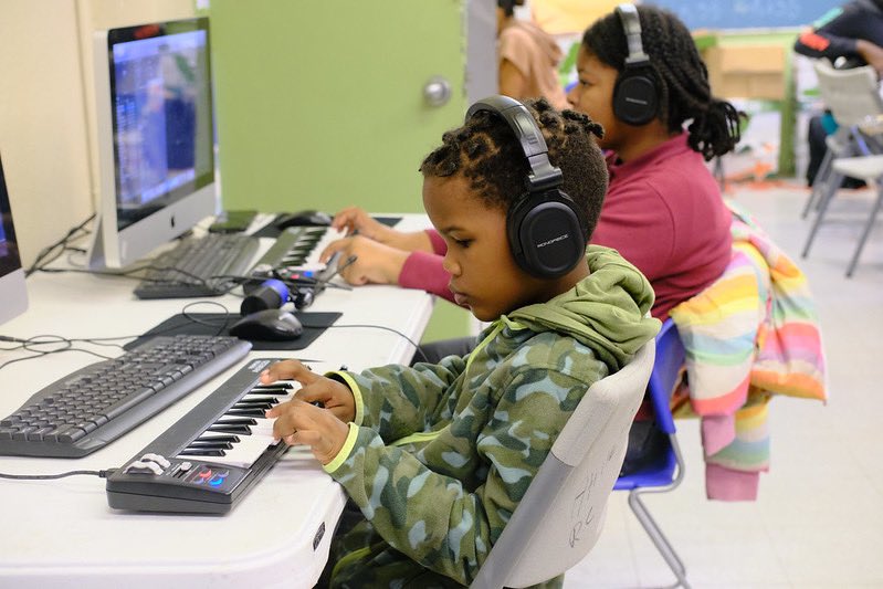 PhilaParkandRec's tweet photo. Happy 1st day #PHLschools families! Need extracurricular inspo for the new school year? Look no further than Parks &amp; Rec! 

From soccer to music lab or martial arts, awaken your child’s passion at the rec! 

Explore youth programs near you ➡️ https://t.co/G4356N523f https://t.co/mbXM9txm62