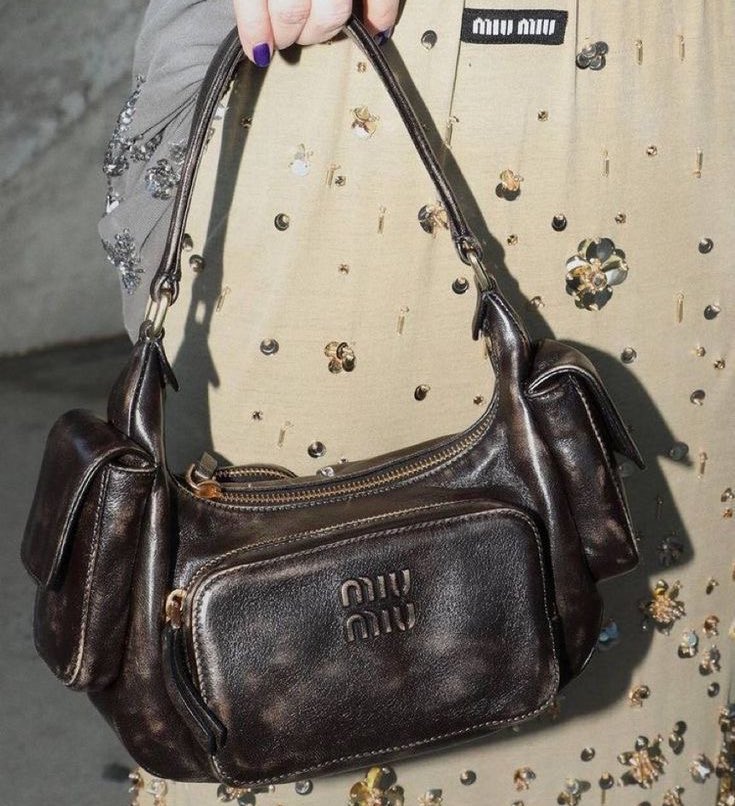 badestoutfit's tweet photo. miu miu cargo bag https://t.co/ALooA4qkVt