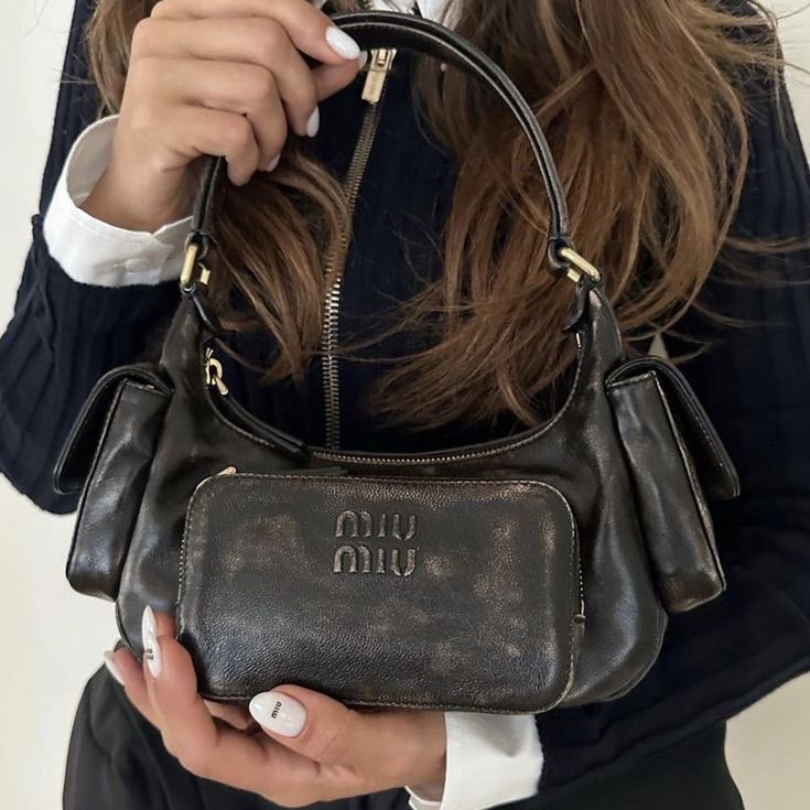 badestoutfit's tweet photo. miu miu cargo bag https://t.co/ALooA4qkVt