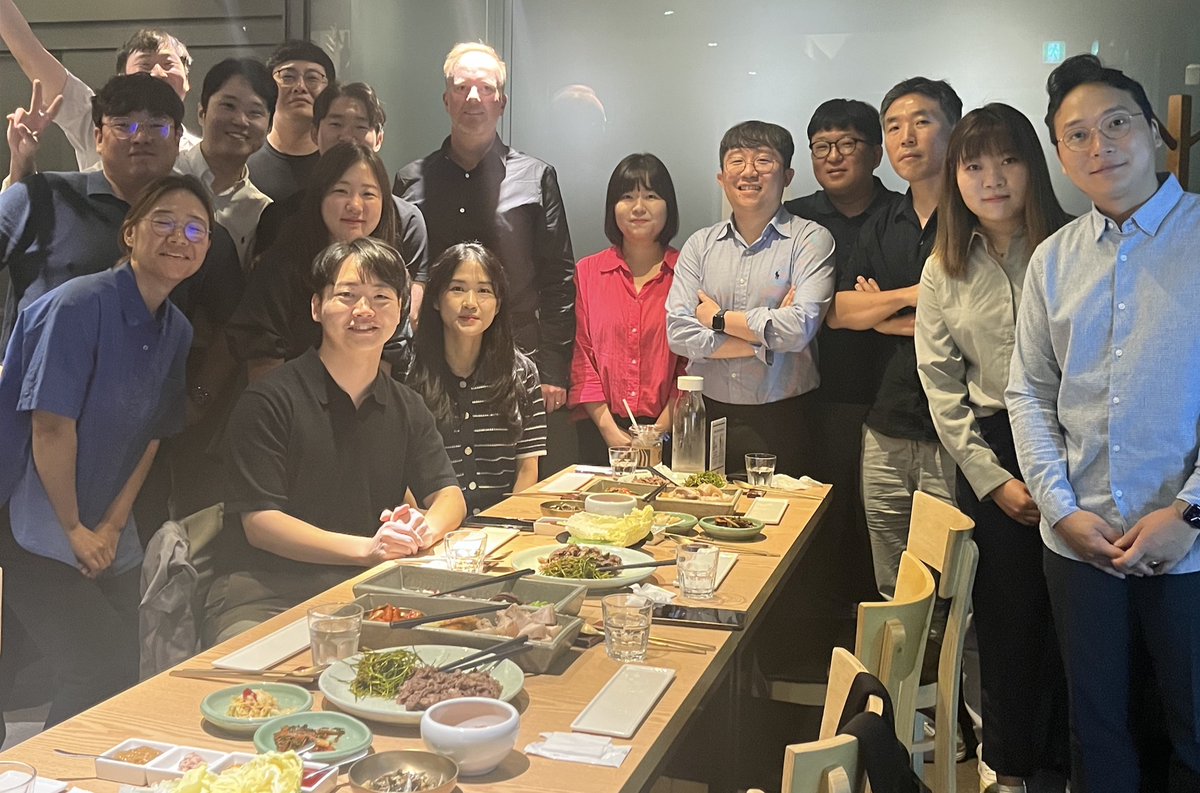Last week we celebrated, over a delicious lunch in Seoul, group alumni - PhD and PDF - who now are faculty in Korea. Video + slides profile 12 terrific profs bit.ly/3sLh1VW bit.ly/3Laj5gi @SeoulNatlUni @KISTKOREA @UniversityKorea @inupr @Samsung @KoreanTravel