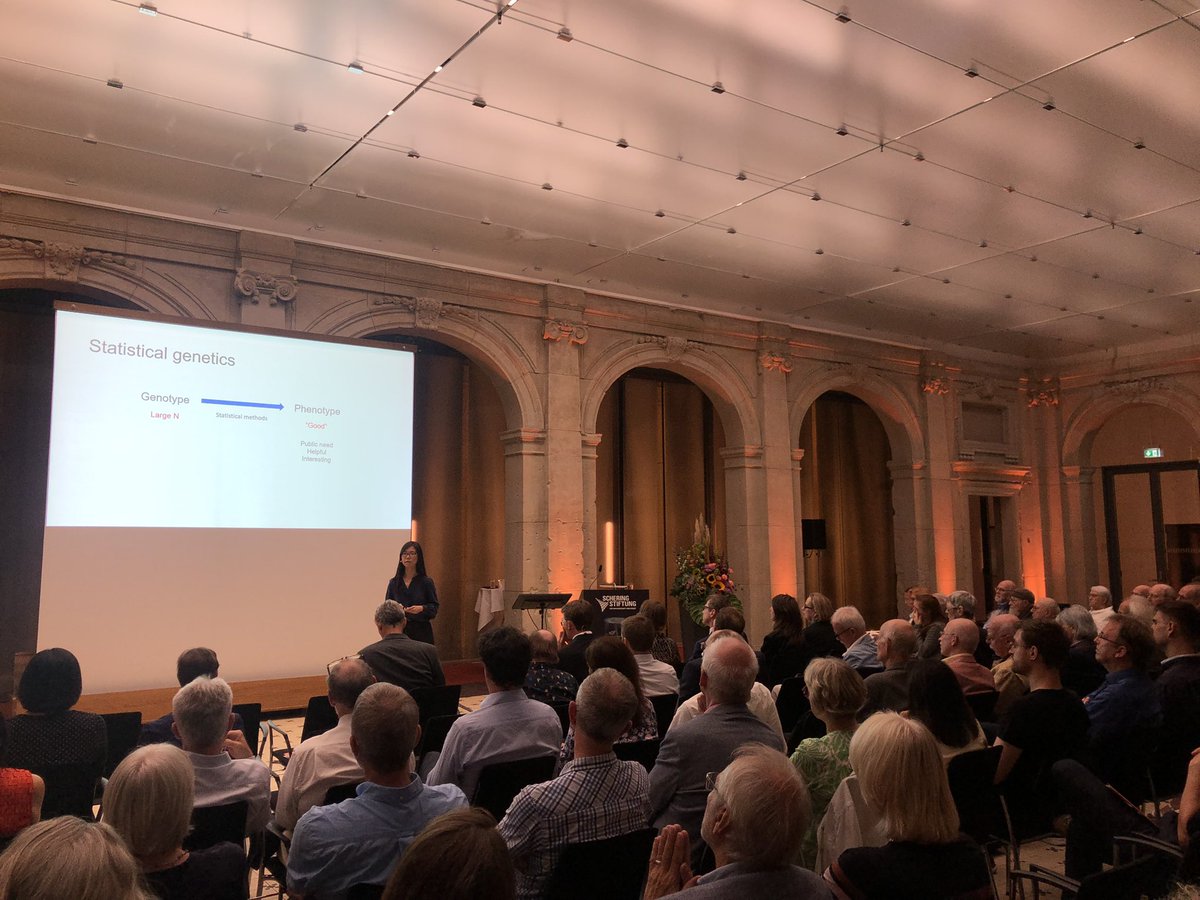 Na Cai explained in her #FriedmundNeumannLecture the neurobiology of stress and #depression as well as the genetics of Major Depressive Disorder (#MDD)!
