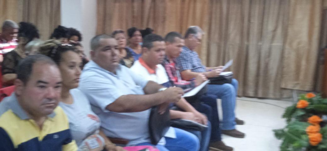 Se evalúo por <a href="/AlexisLorente74/">Alexis Lorente Jiménez</a>  los impactos de la Bancarización en la provincia e insiste en la responsabilidad del Comercio por la cantidad de unidades que tiene en los ochos municipios. 
#SanctiSpíritusEnMarcha 
<a href="/DeivyPrezMartn1/">Deivy Pérez Martín</a>
<a href="/AlexisLorente74/">Alexis Lorente Jiménez</a> <a href="/SanctiSpiritus1/">Gobierno Provincial #SanctiSpíritus</a>