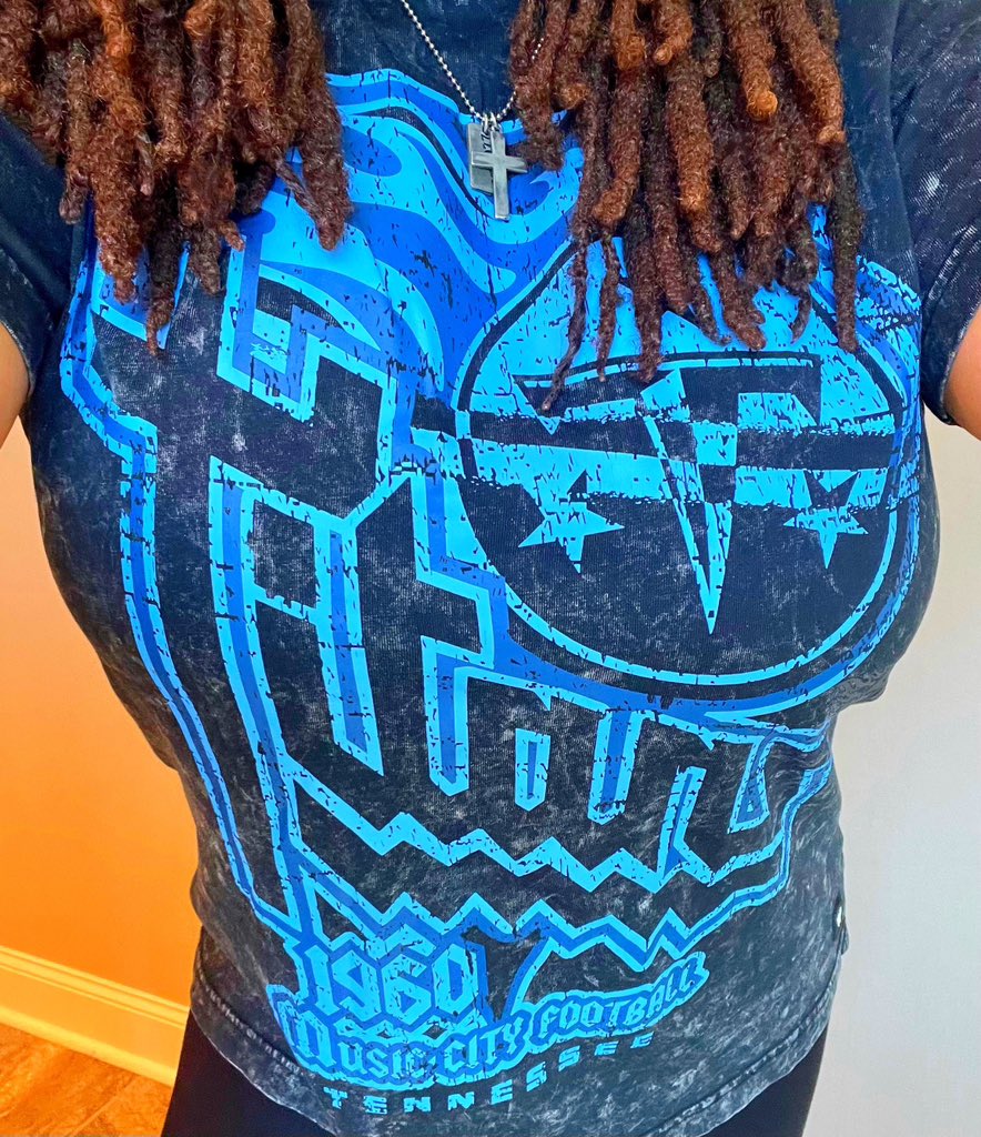 _JillTheThrill_'s tweet photo. #NFLKickoffWeek #HappyNFLSeason 🏈  #LuvYaBlue #Oilers #TitanUp #Titans 🩵💙🧢🧢

@Titans @BudsOilers @NFL https://t.co/CqyAMGrxi6