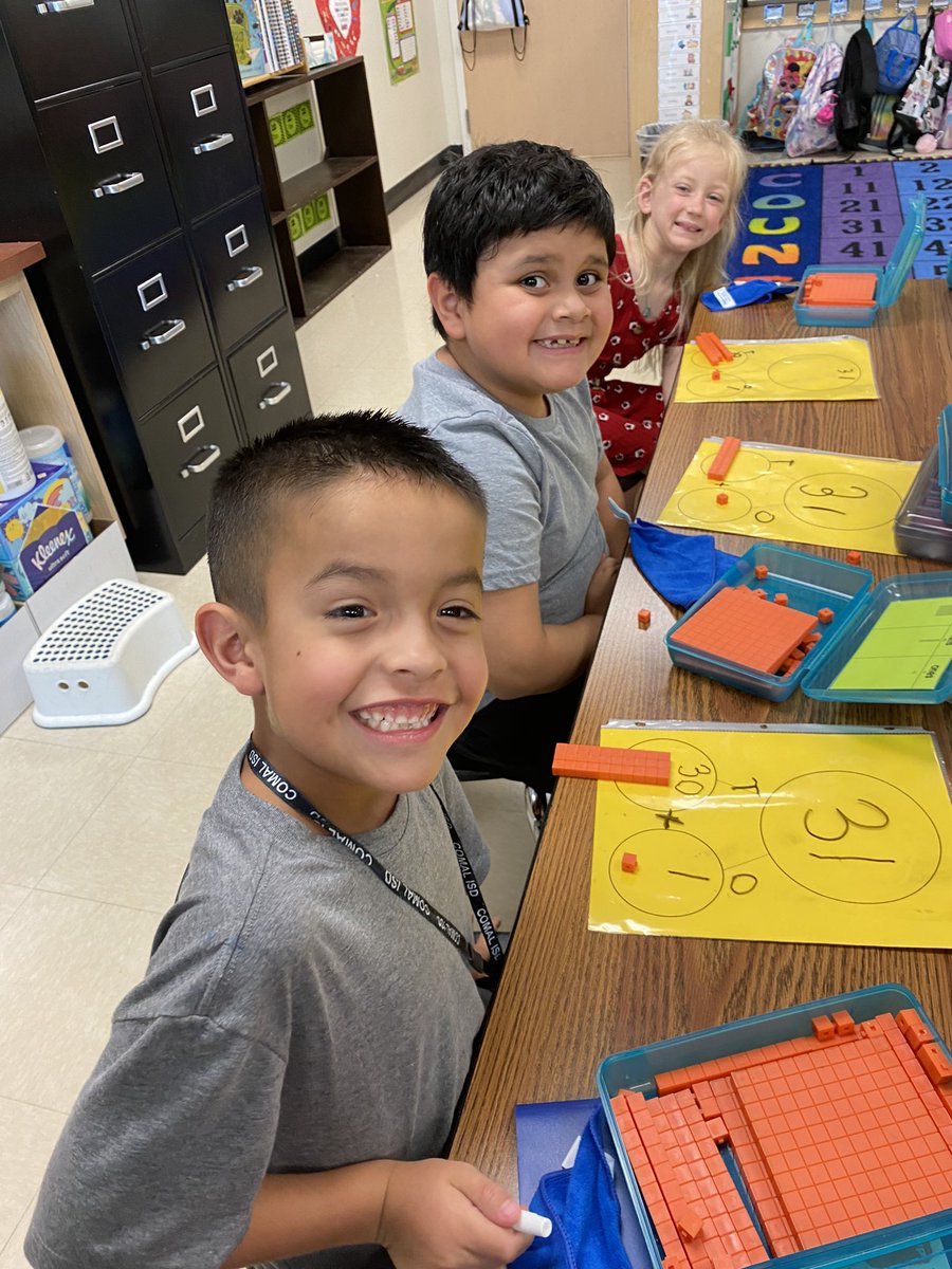 mrshall1211's tweet photo. Using manipulatives to represent numbers and write numbers in expanded form! https://t.co/c1B5JT7uW5