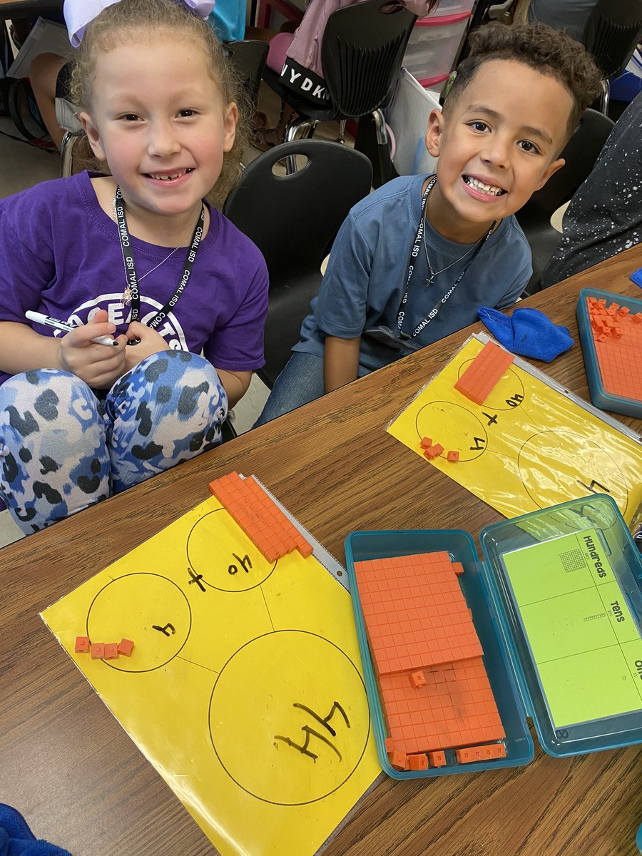 mrshall1211's tweet photo. Using manipulatives to represent numbers and write numbers in expanded form! https://t.co/c1B5JT7uW5