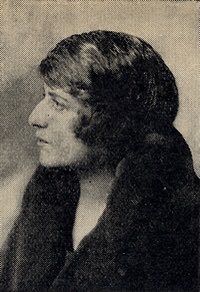 historicwomens's tweet photo. Rachel Ferguson, an English novelist, playwright and journalist in 1928. She wrote twelve novels, three memoirs, four satirical works, two biographies, and one play. https://t.co/JzSzRmF0yG