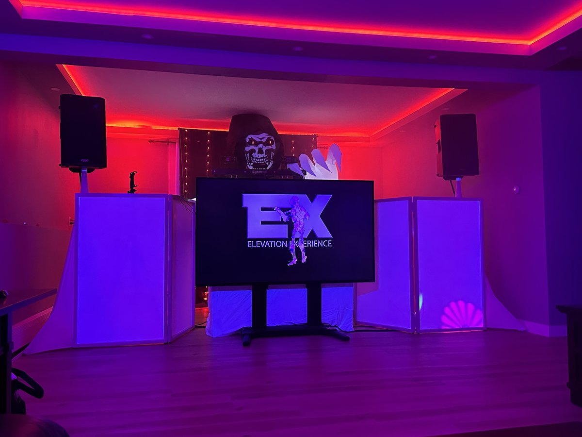 ElevationEx's tweet photo. An entire night of Halloween and fun—what's not to love about that?

We can't wait to see you at our upcoming events! Click the link in our bio to sign up for notifications. https://t.co/tSbZKpWrbK