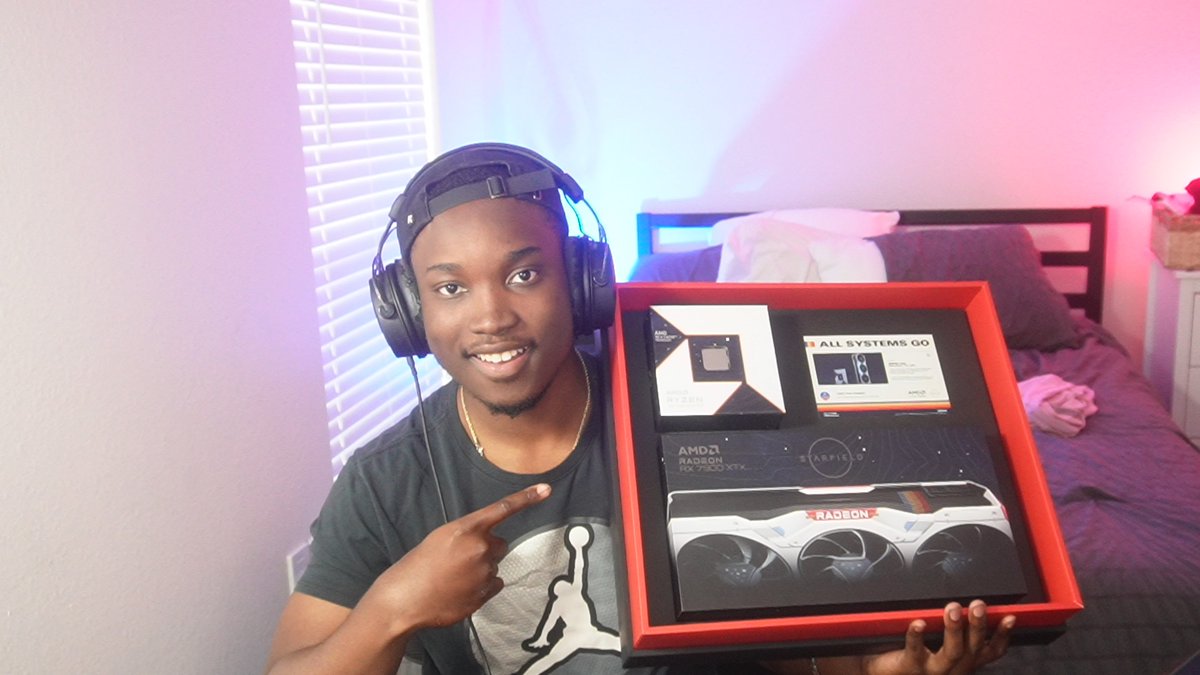 yooooo, excited to announce that I'm gonna be giving away some cool stuff
 
AMD created 500 Limited Edition Starfield Radeon™ RX 7900 XTX and Ryzen™ 7 7800X3D processor gift packs and partnered with me to give one away! ( gleam link in the replies)

#GameOnAMD #AMDPartner