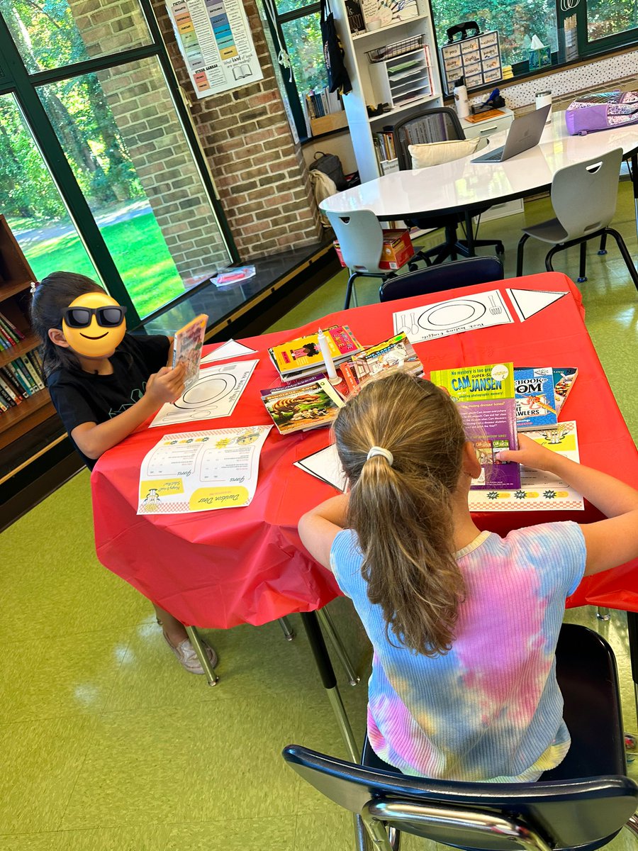 MsDavidsonk's tweet photo. Third graders had a blast “tasting” some great books at the Davidson Diner today! 📚 #buildingareadinglife #excitedtoread #heathcotepride https://t.co/QGTHmo4msM
