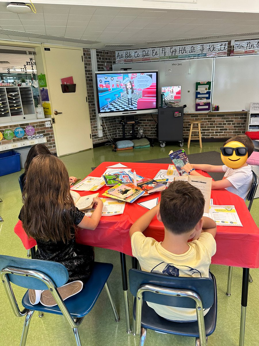 MsDavidsonk's tweet photo. Third graders had a blast “tasting” some great books at the Davidson Diner today! 📚 #buildingareadinglife #excitedtoread #heathcotepride https://t.co/QGTHmo4msM