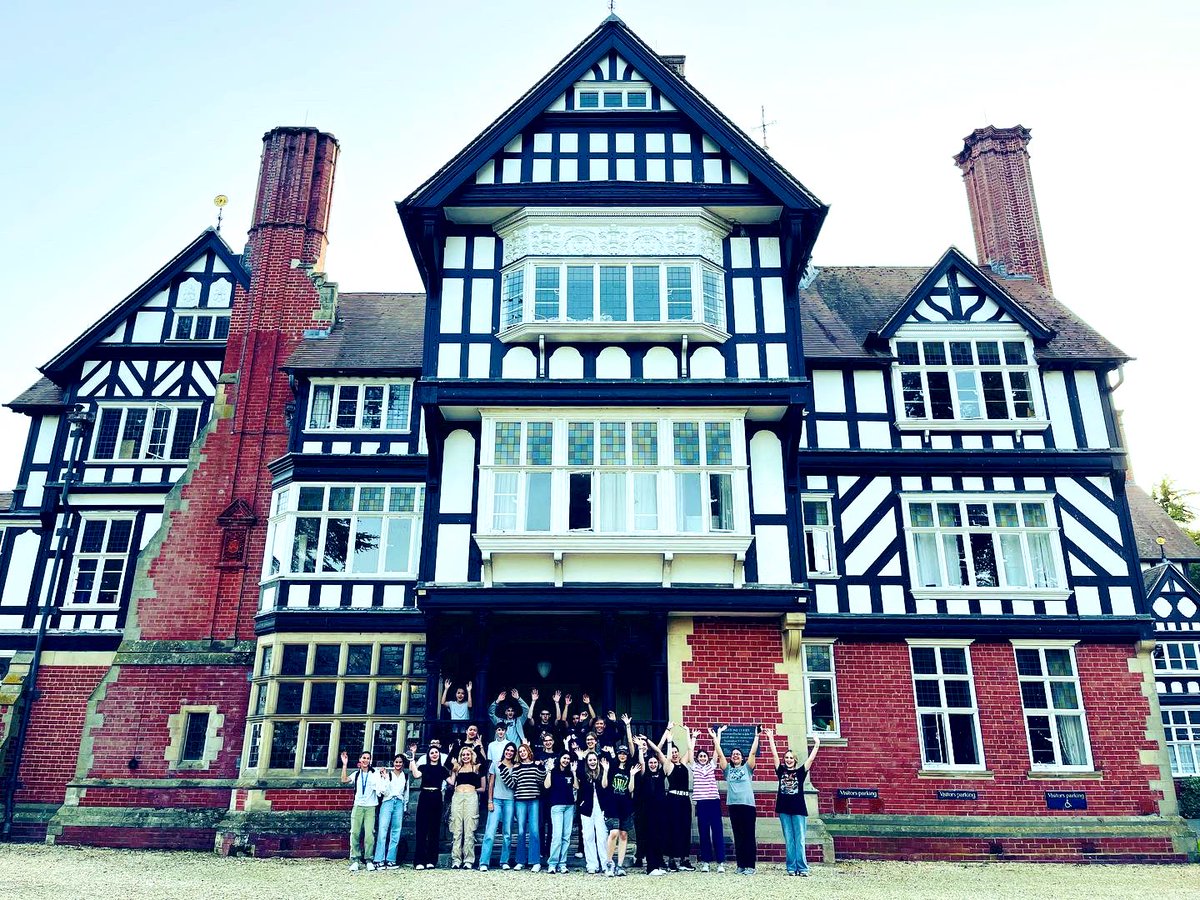 Bedstone College tweet media