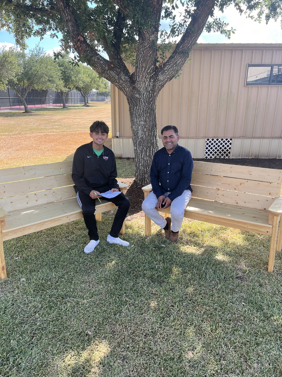 EHS_Knightswire's tweet photo. Thank you to senior Zoraiz for donating the beautiful benches he made for his Eagle Scout project to our campus!  Excellent craftsmanship! You are a true example of a NOBLE Knight! #Knightlife https://t.co/94thtSQyYf