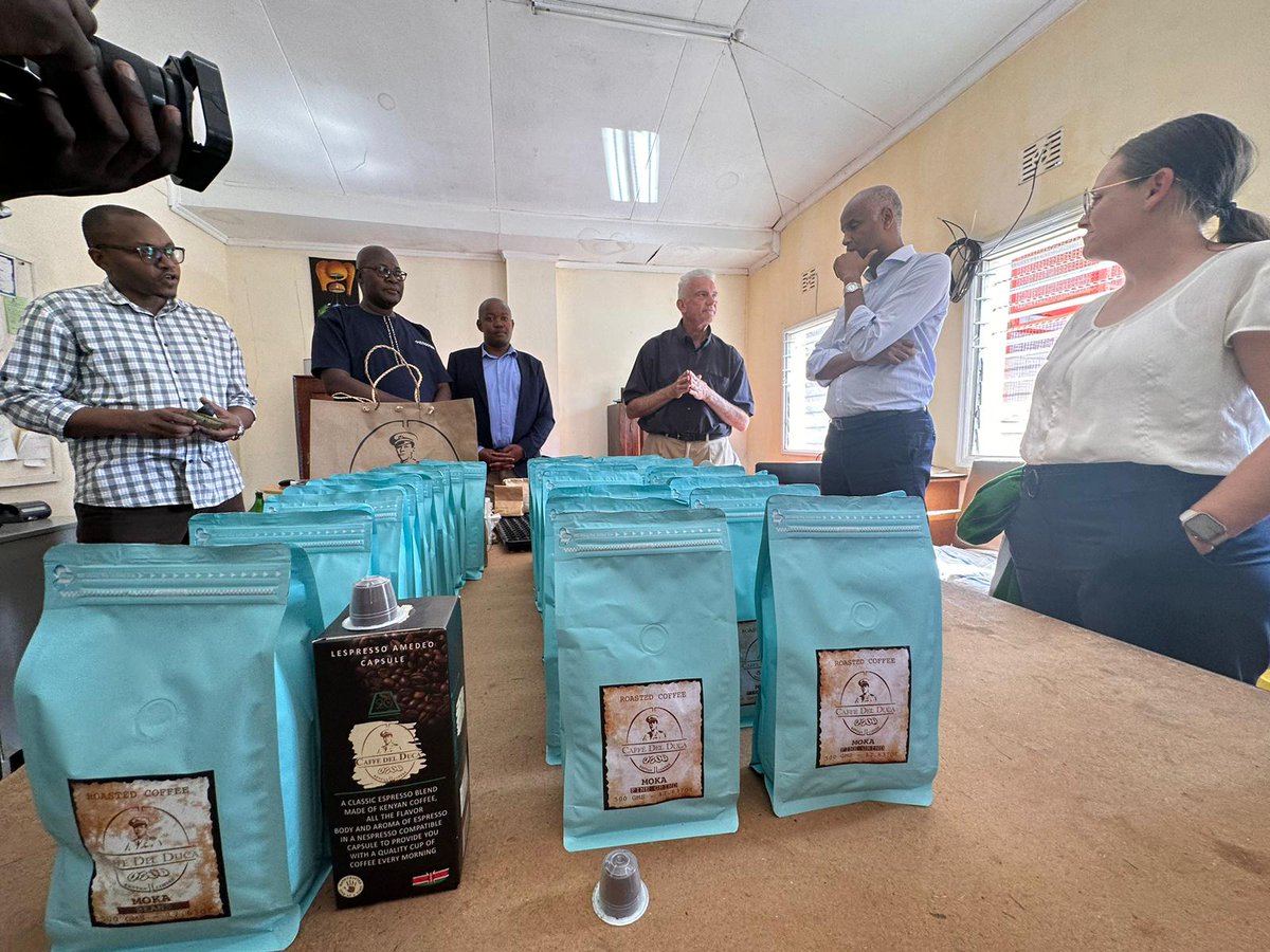HonAhmedHussen's tweet photo. Visiting Caffe Del Duca in #Kenya – an inspiring tale of local hard-working farmers, Canadian NGO support and funding from Canada fueling sustainable growth in the local coffee sector. From bean to cup, they're brewing change and community empowerment. https://t.co/X0eswETDE6