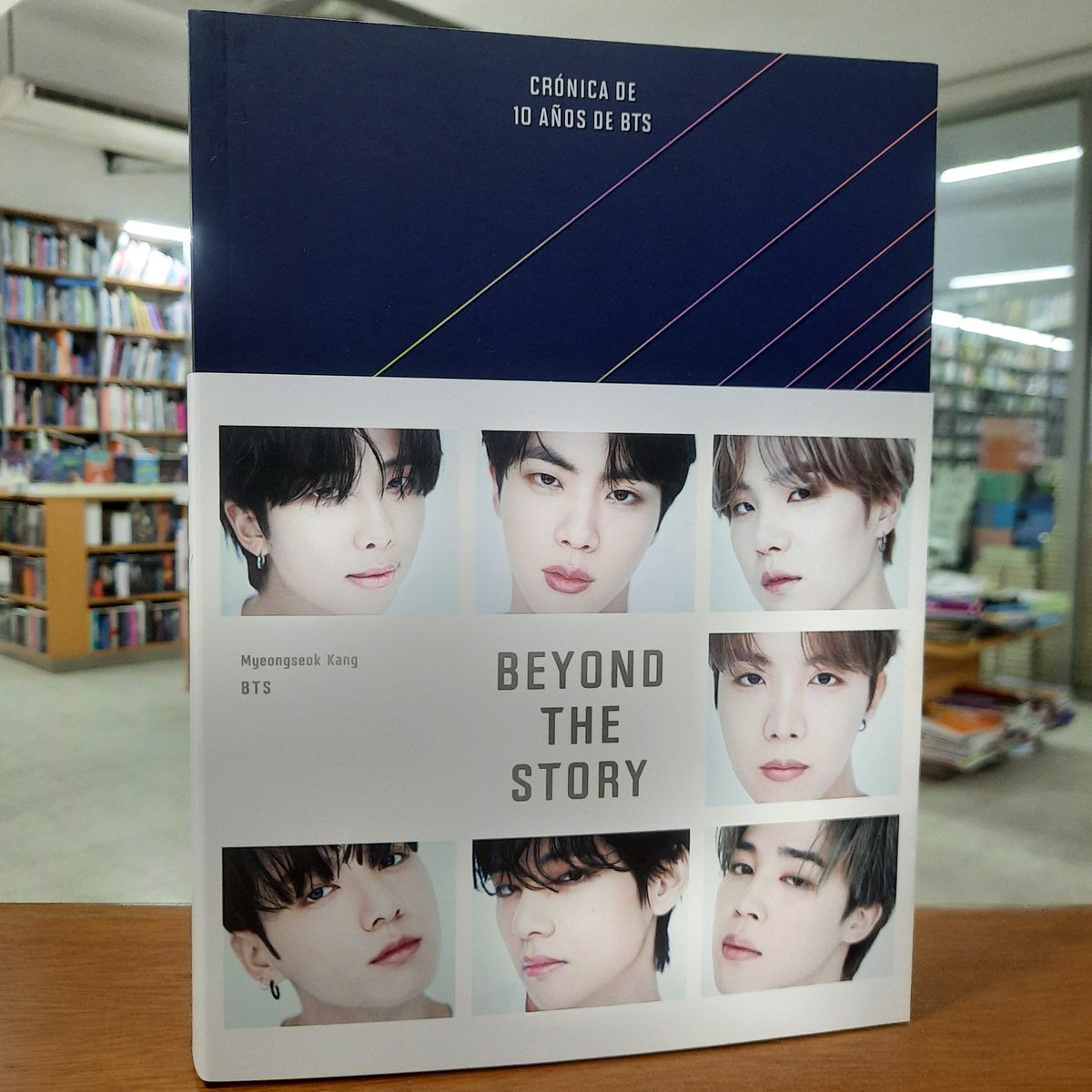 CasassaLorenzo's tweet photo. https://t.co/IaJeHKf9bu
@RiseOnBangtanAr 
@BTSenARG 

#leer #lectores #libro #libros #relatos #novela #novelas #book #booking #beyondthestory #bts #btskpop #kpop #kpopdance #kpopmemes #kpopmusic #jungkook #jimin #jiminbts #jhope #rmbts #vbts #jin #jinbts https://t.co/EW2eYuV3Zx