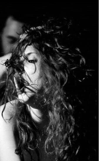 SALAMAFARS's tweet image. صوتها كالماء عندما اتحدث معها يرتوي بي كـل شيء ...