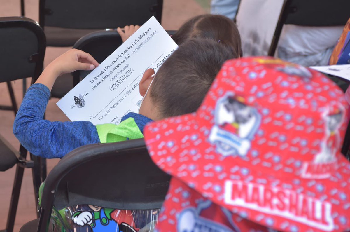 DIF_NMX's tweet photo. Para las niñas y niños también hubieron actividades que fomentan alimentación saludable, cuidado del medio ambiente y la importancia de la limpieza e higiene, por ello participó el equipo de @SOMEICCA Kids en el 50 Aniversario de #Tlazozihualpilli. 

#Tlazo50años🌿 https://t.co/3SejPgDoSi